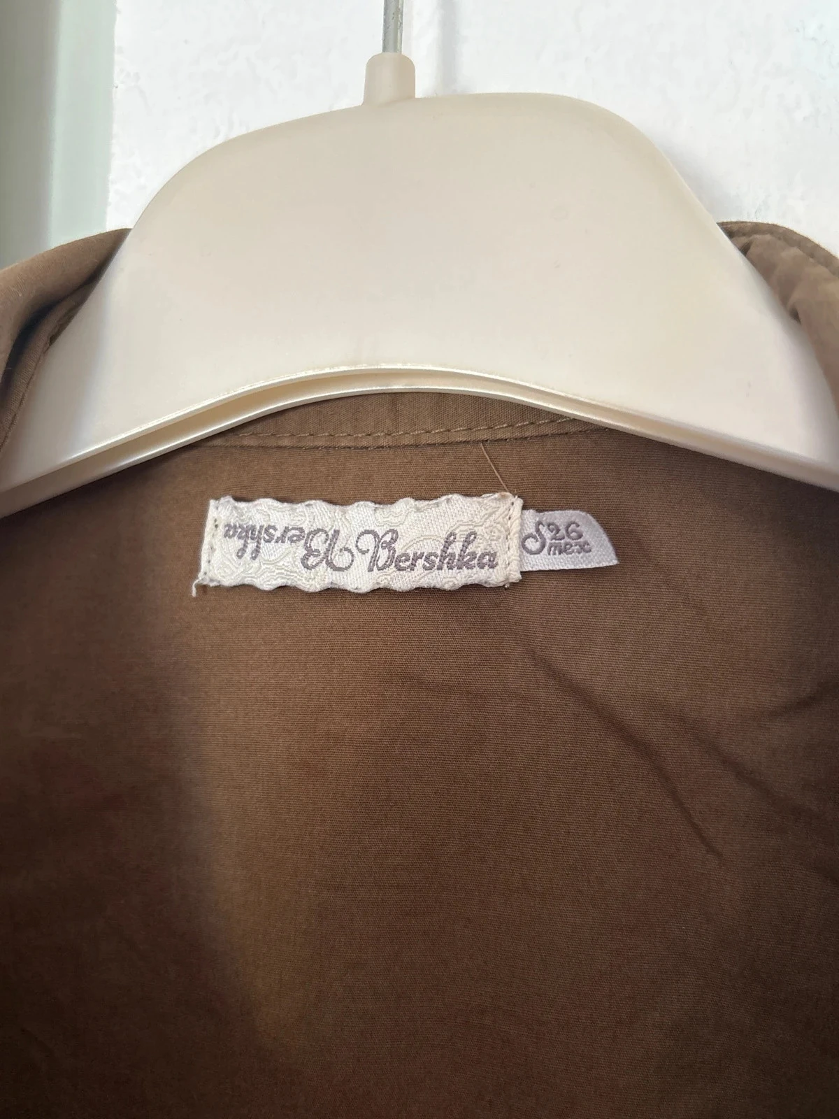 Chemise sans manche kaki Bershka taille S – photo 4